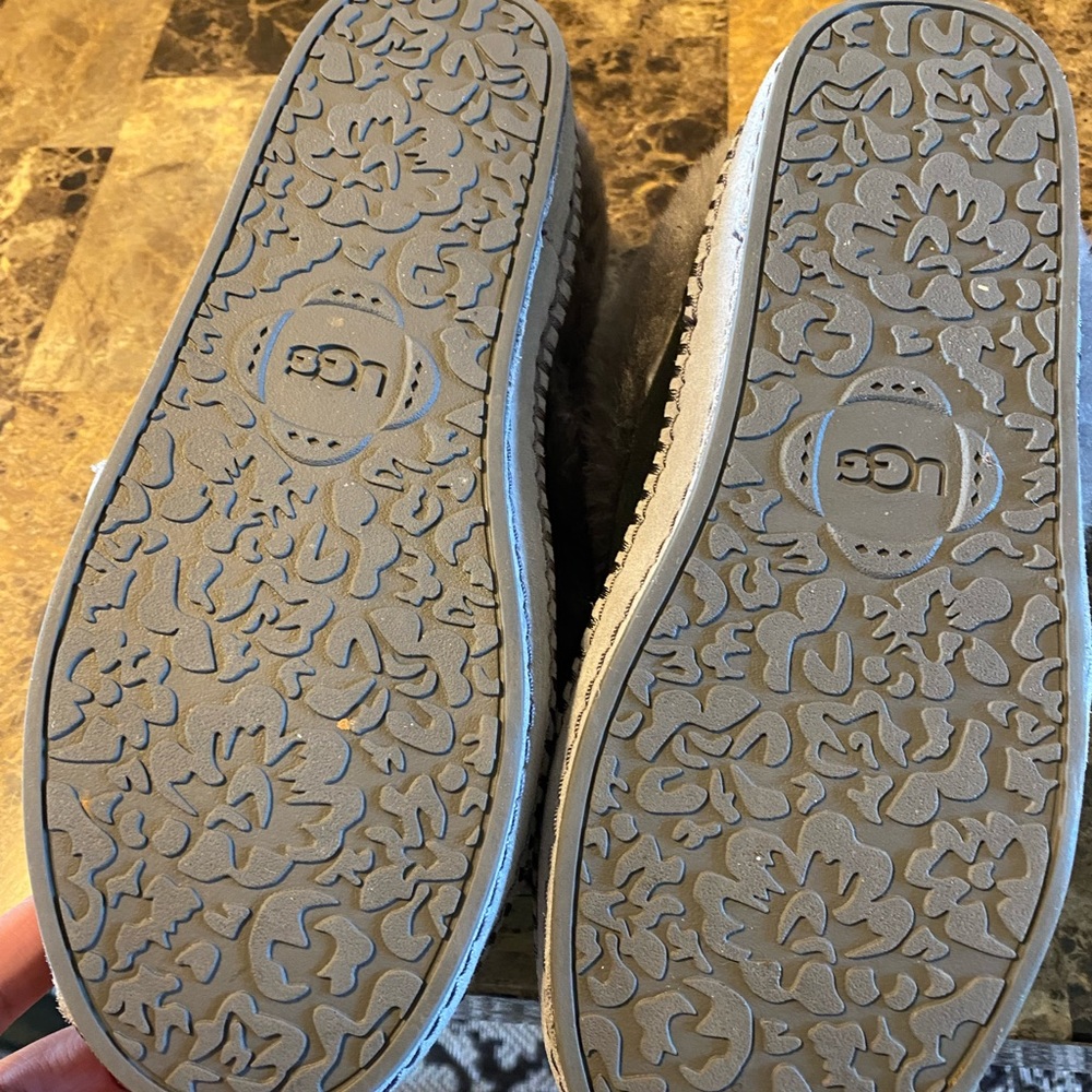 Ugg Slippers - image 4